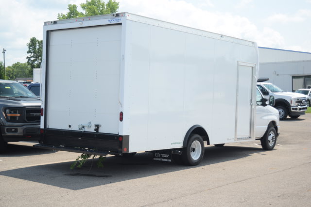 New 2027 Ford E-450 and Econoline 450 Super Duty w/ Power Equipment Group RWD image 20