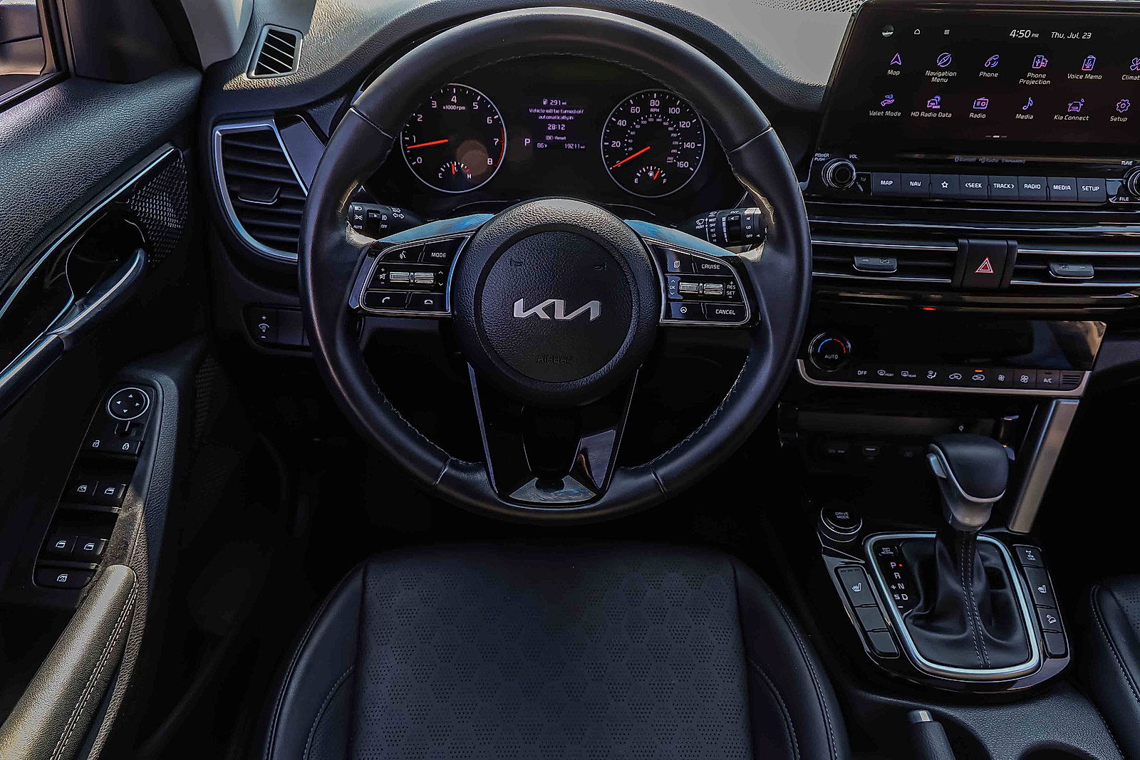 Certified 2023 Kia Seltos EX AWD/4WD image 17