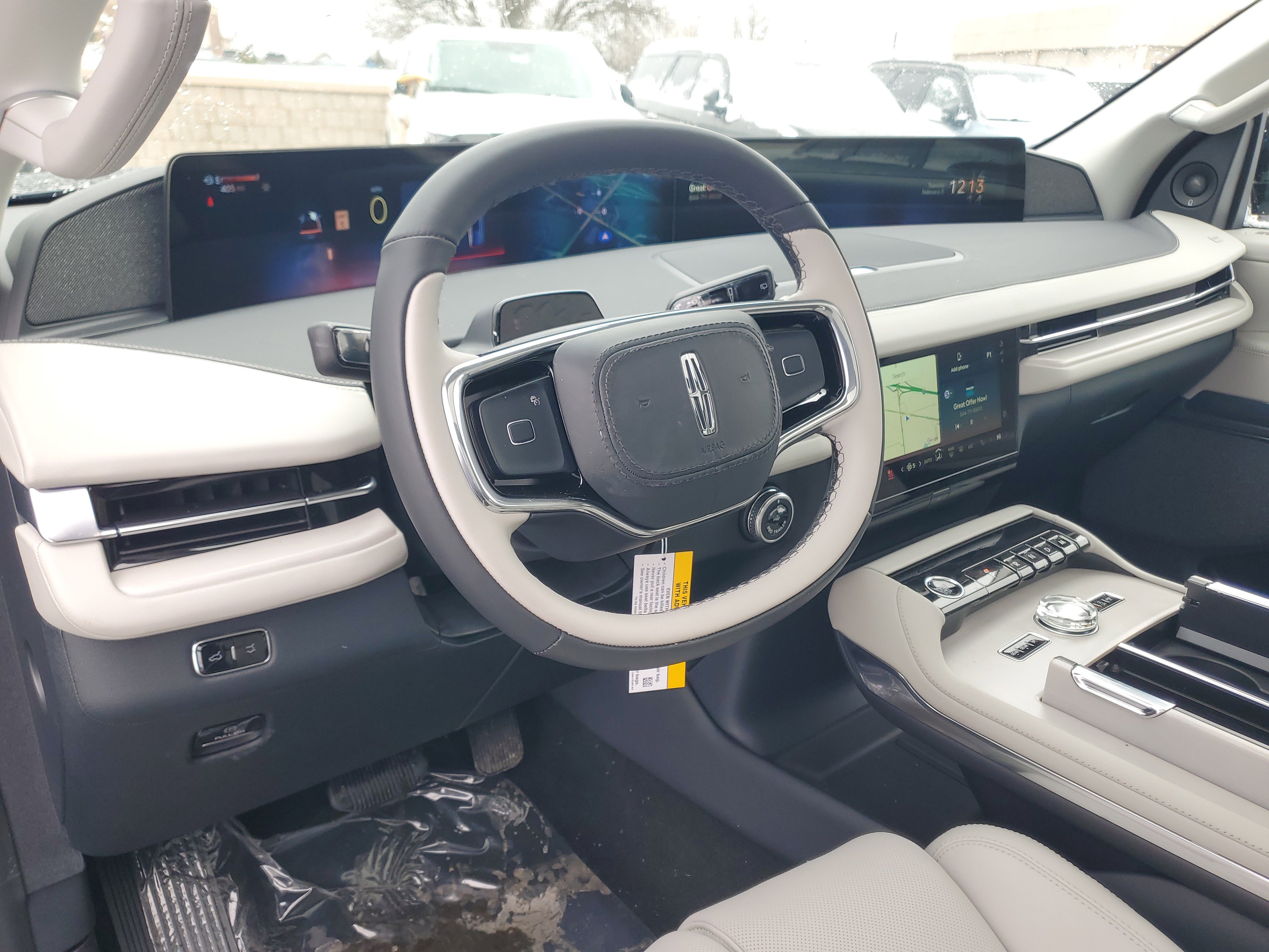 New 2026 Lincoln Navigator Reserve w/ Jet Appearance Package image 14