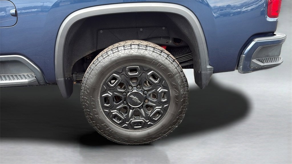 Used 2023 Chevrolet Silverado 2500 High Country w/ Technology Package image 14