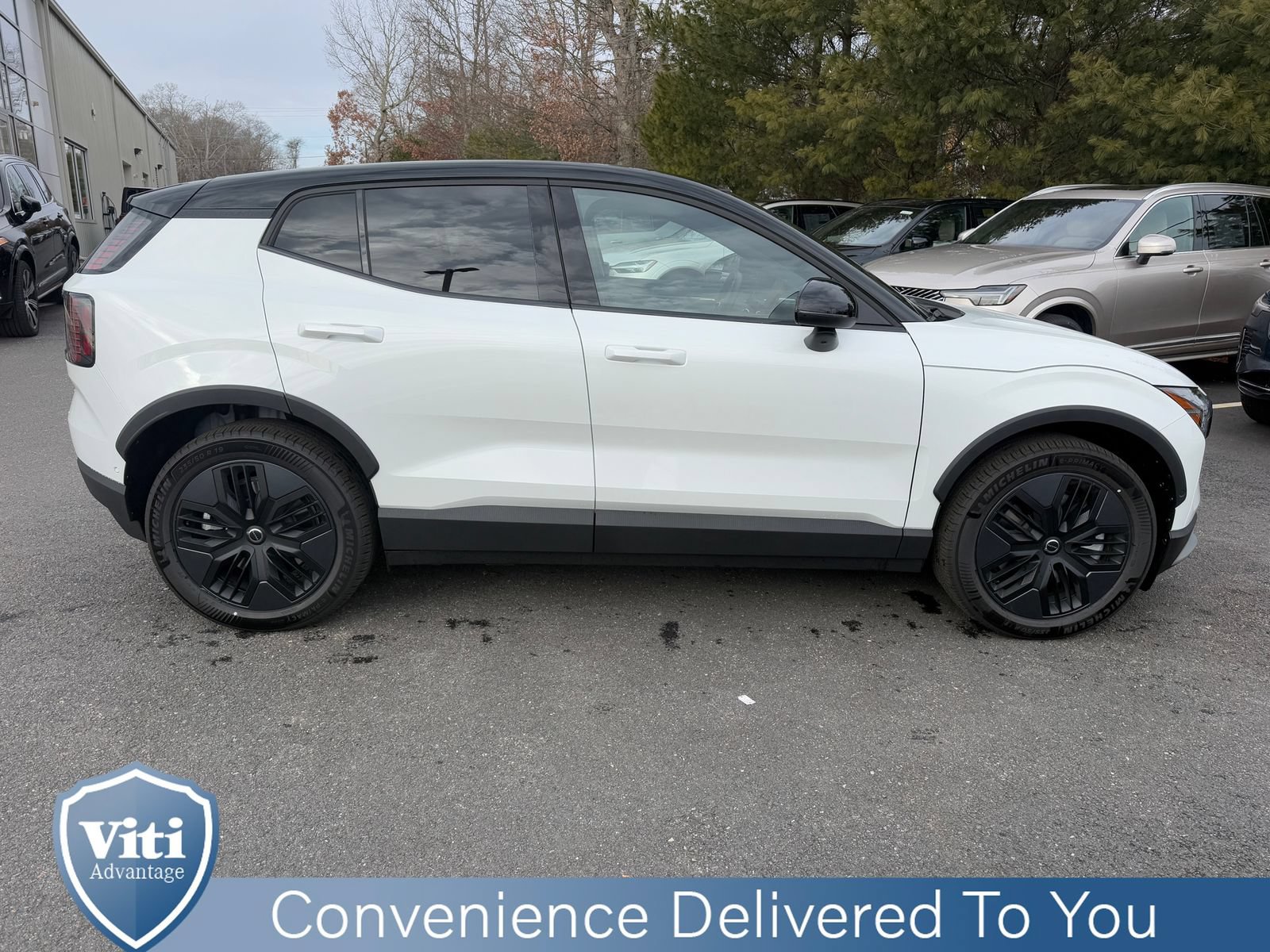 New 2026 Volvo EX30 Cross Country Ultra w/ Protection Package AWD/4WD image 9