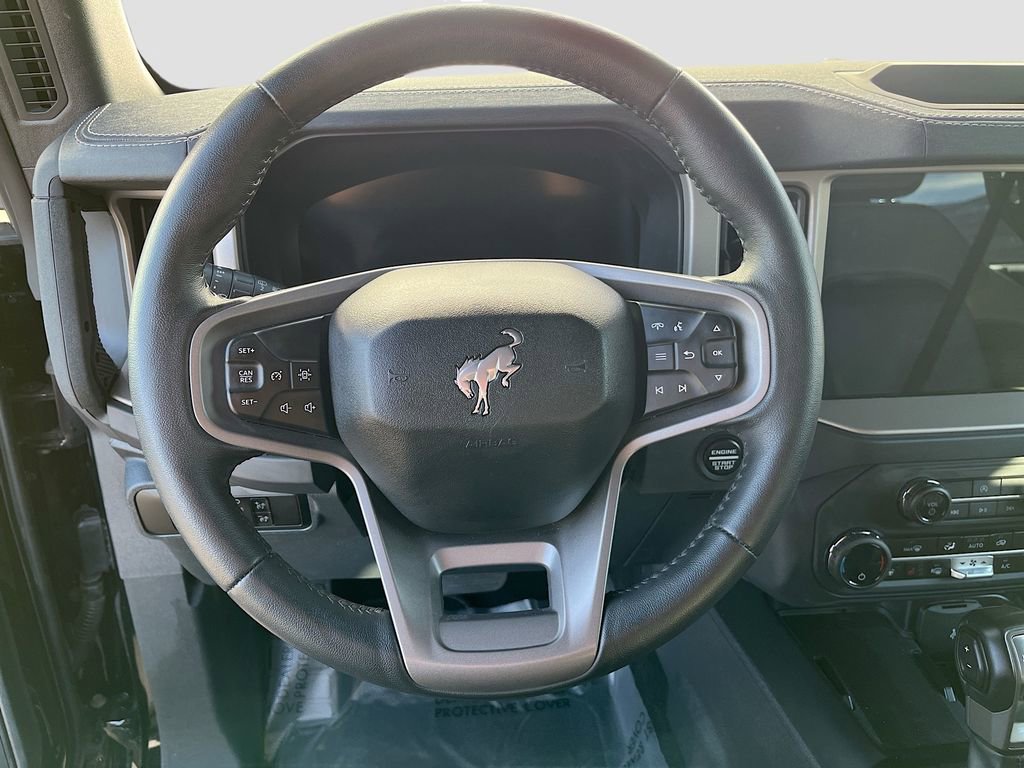 Used 2025 Ford Bronco Outer Banks image 11