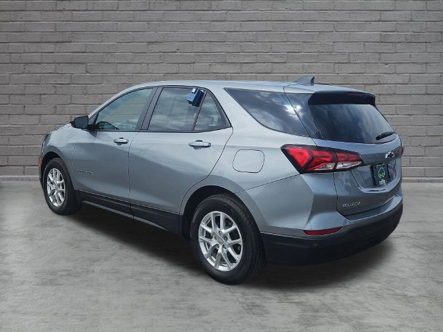 Used 2024 Chevrolet Equinox LS w/ LS Convenience Package FWD image 3