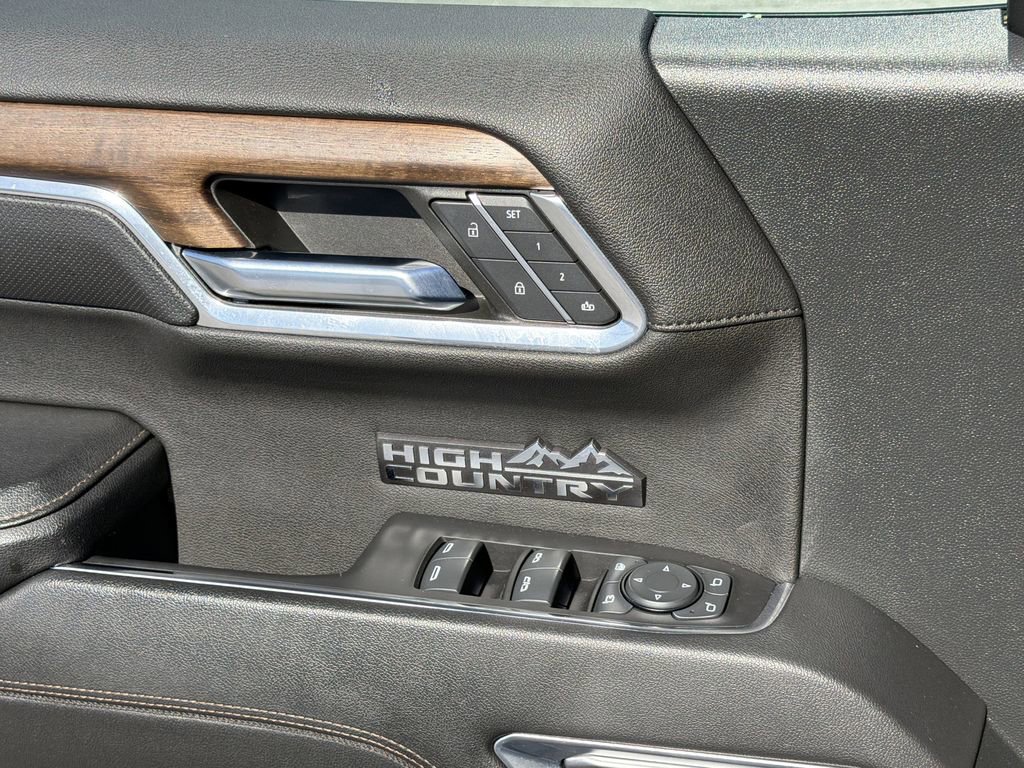 Used 2023 Chevrolet Silverado 1500 High Country image 17