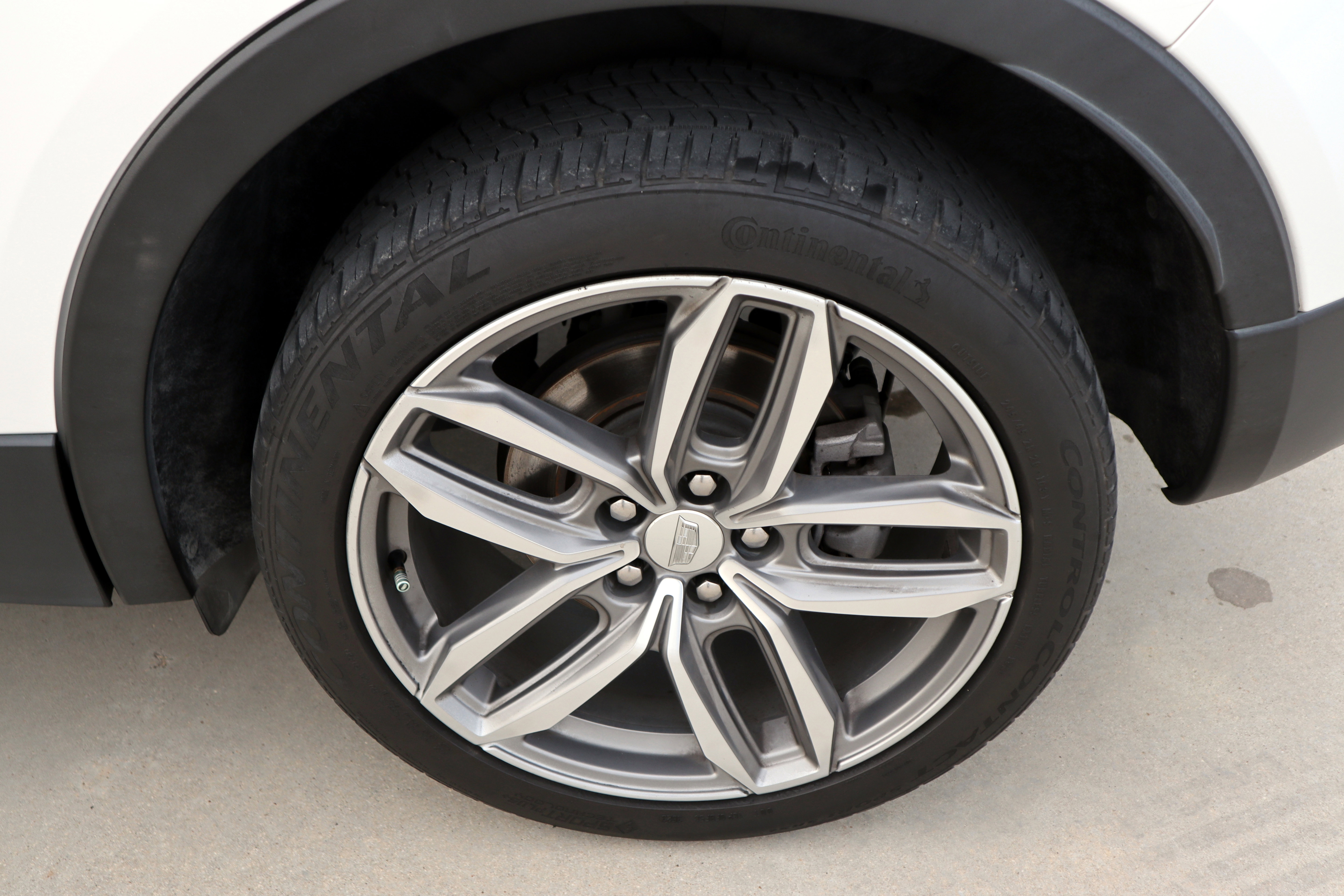 Used 2020 Cadillac XT4 Sport w/ Cold Weather Package image 10