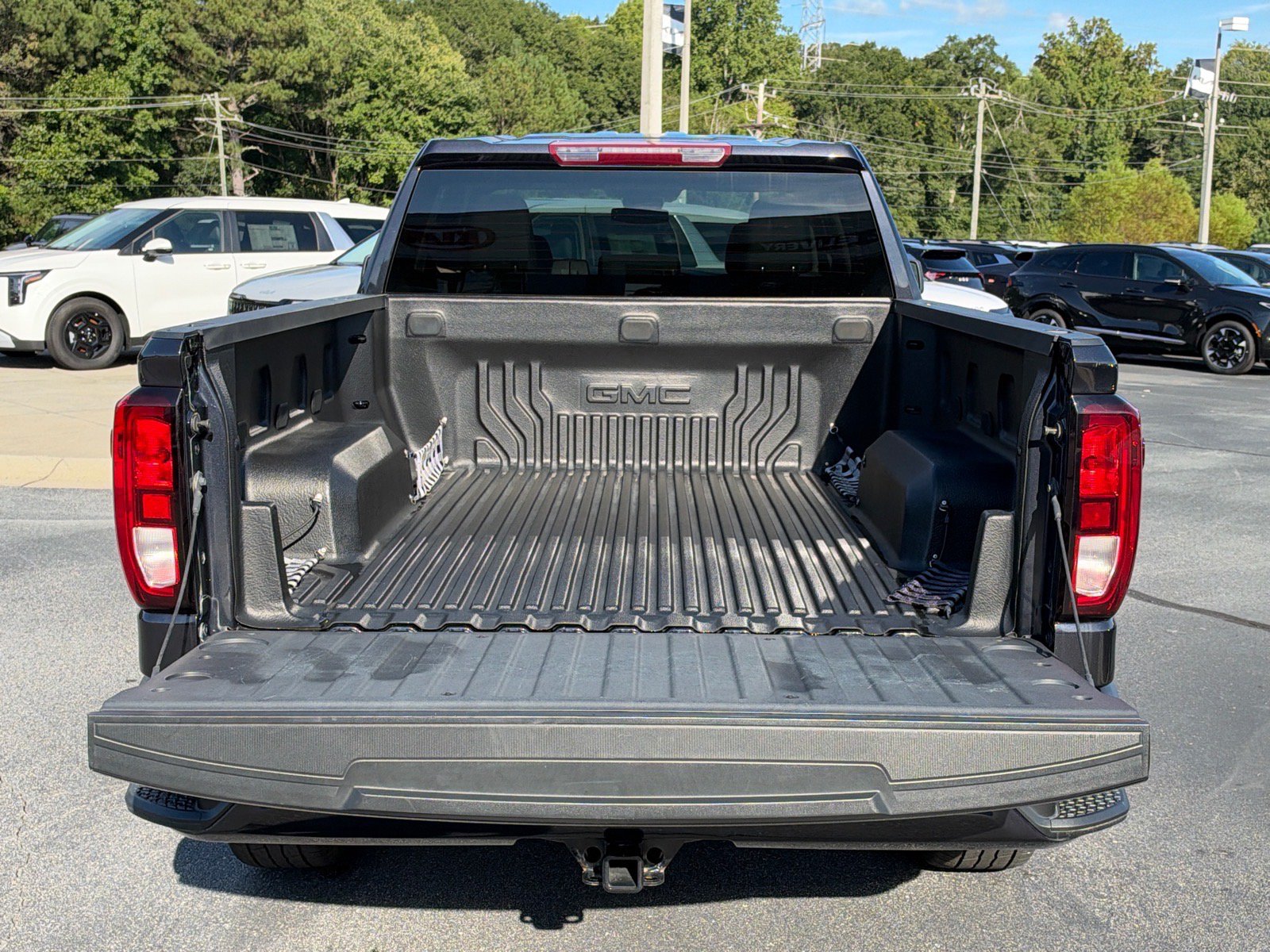 Used 2024 GMC Sierra 1500 Elevation AWD/4WD image 6