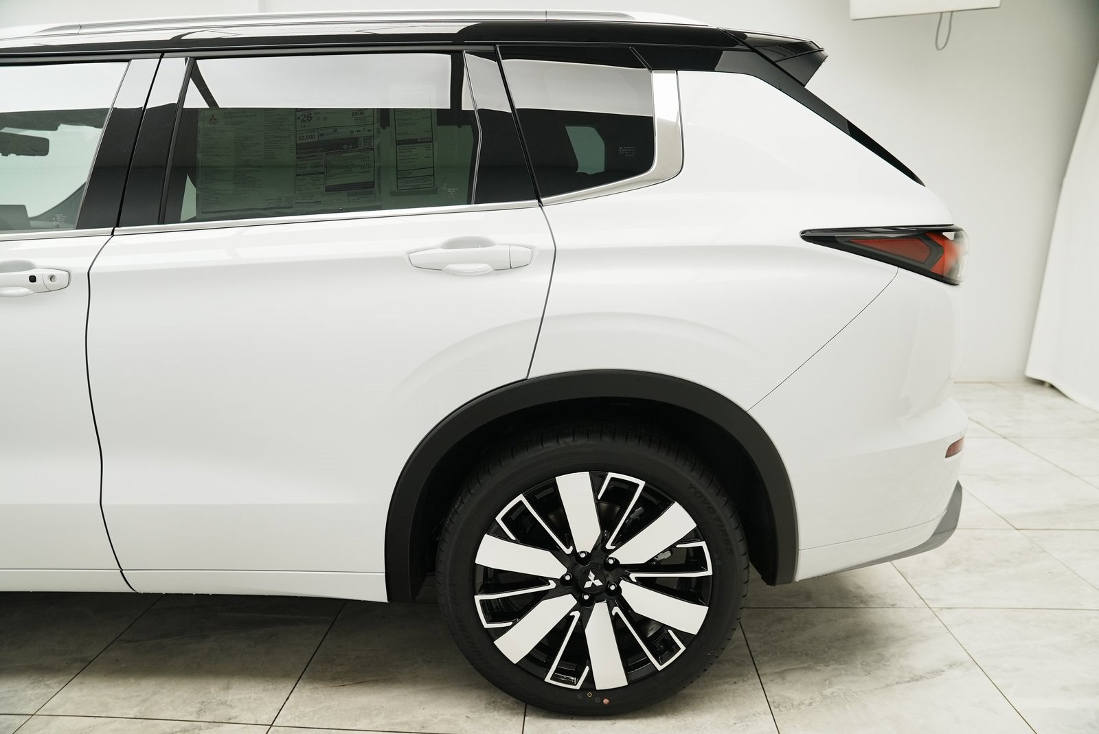 New 2025 Mitsubishi Outlander SEL image 14