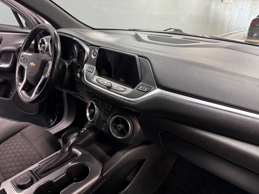 Used 2019 Chevrolet Blazer LT FWD image 56