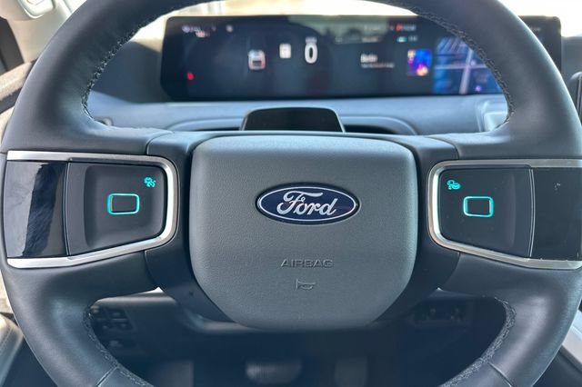 Used 2025 Ford Expedition Active AWD/4WD image 25