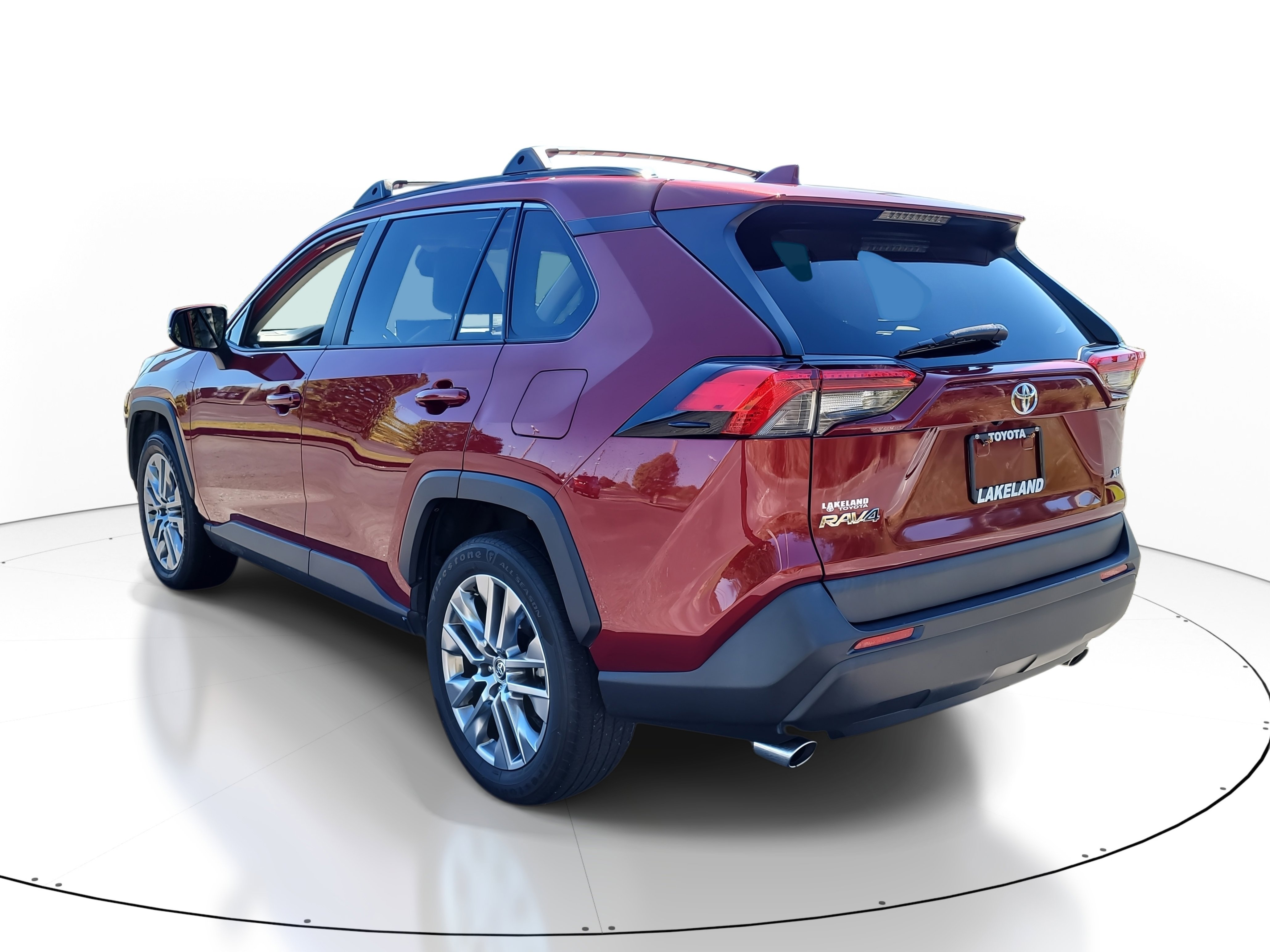 Used 2020 Toyota RAV4 XLE Premium image 5