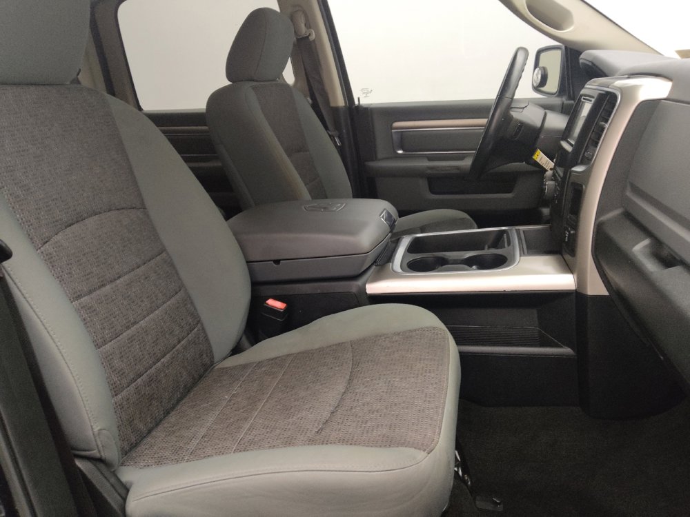 Used 2018 RAM 1500 SLT image 21