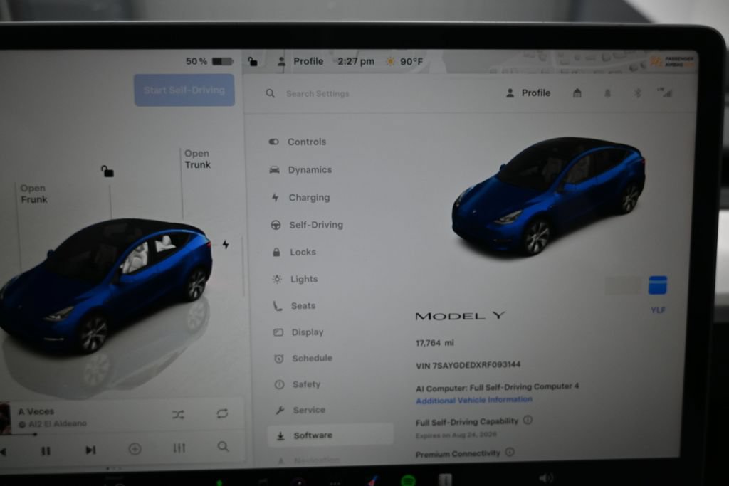 Used 2024 Tesla Model Y 2WD image 18