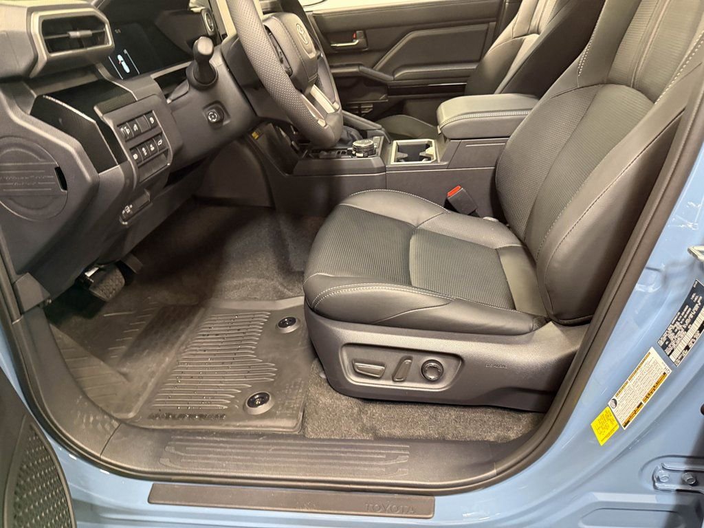 Used 2025 Toyota 4Runner Limited w/ Tow Technology Package image 58