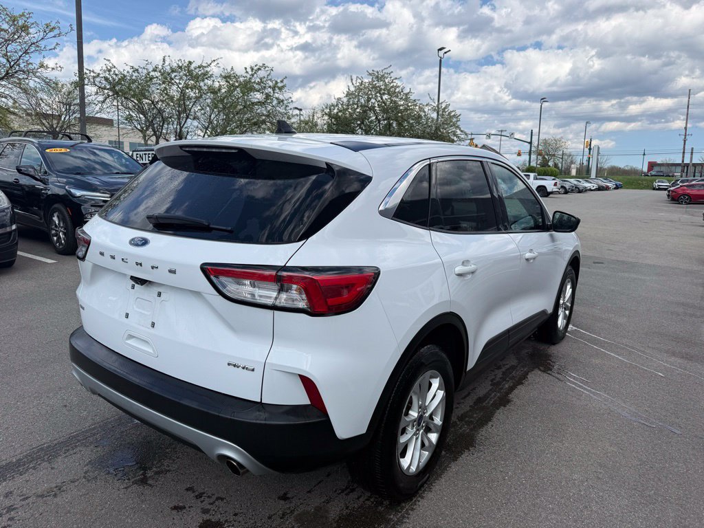 Used 2022 Ford Escape SE AWD/4WD image 3
