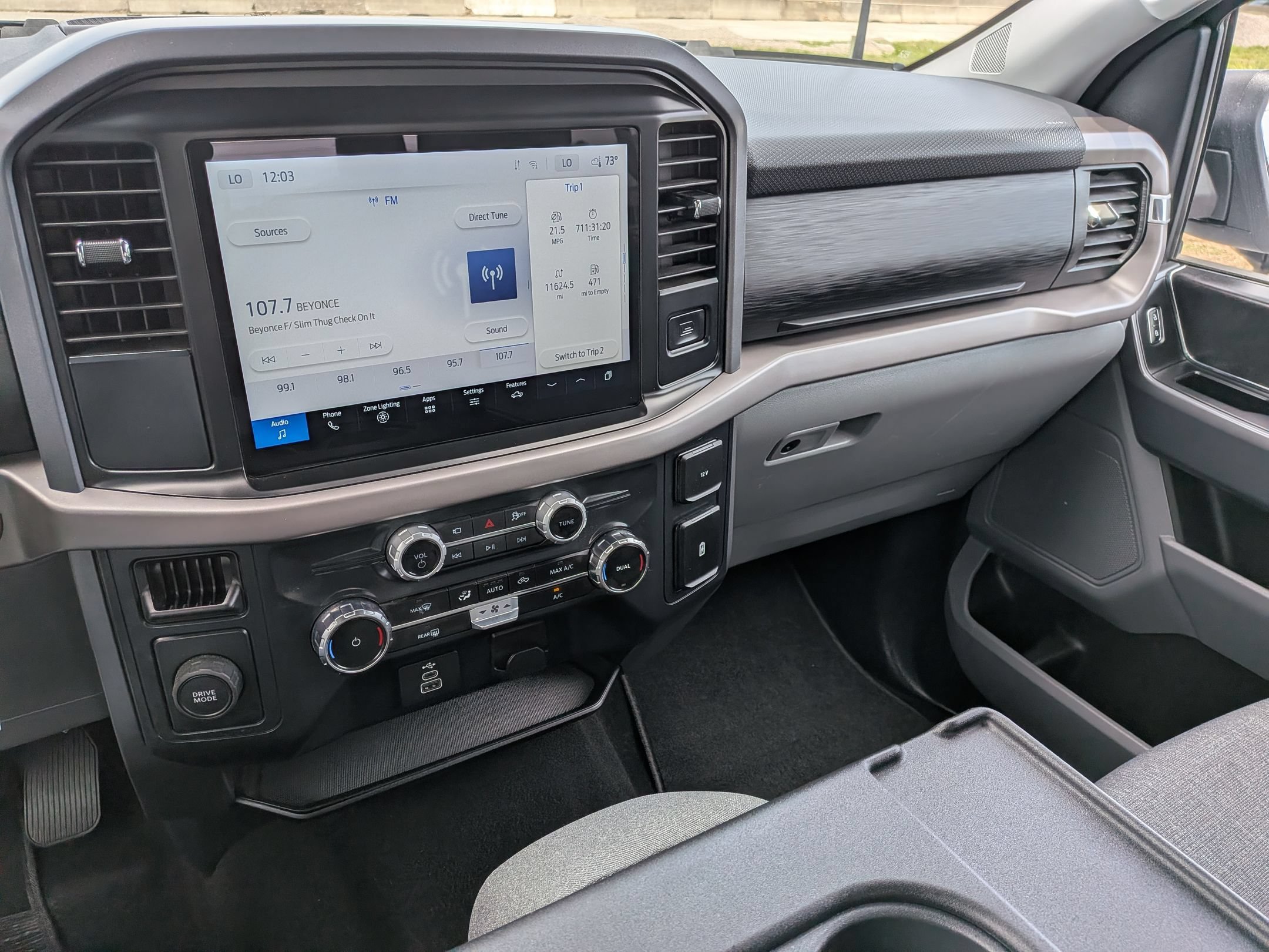 Used 2025 Ford F150 XLT w/ Equipment Group 301A Standard RWD image 22