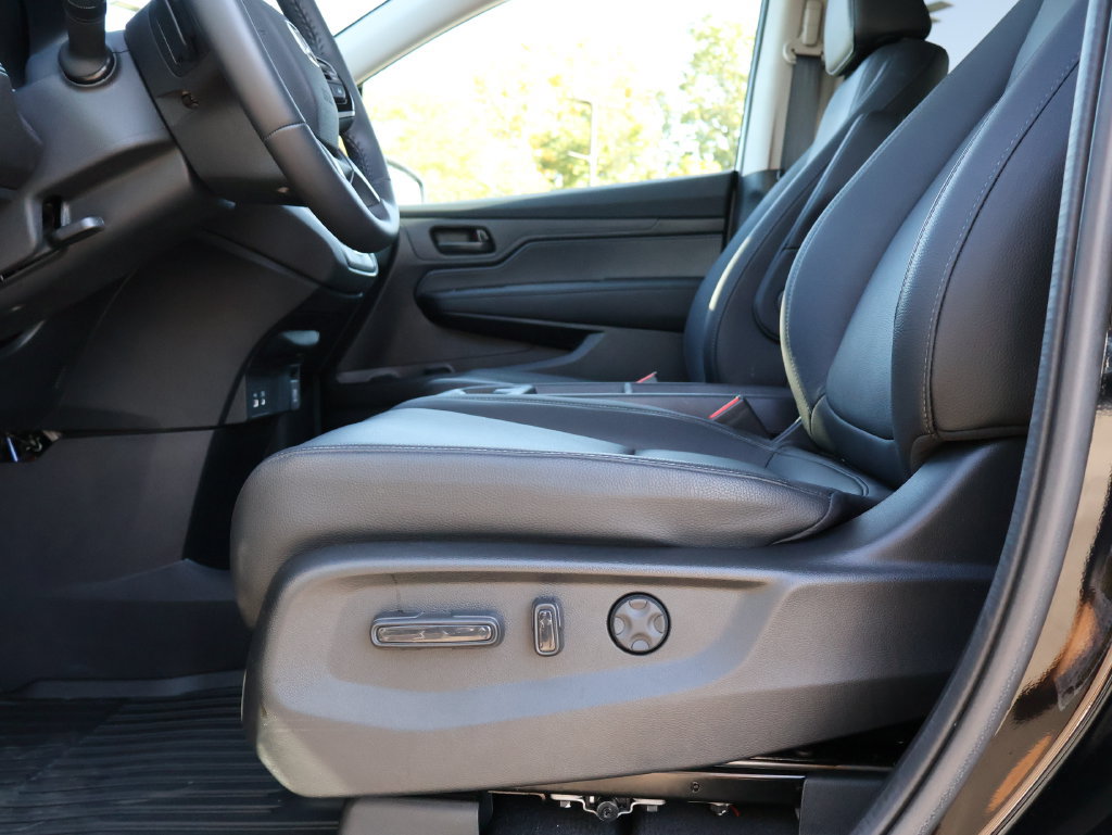 Certified 2025 Honda Odyssey EX-L image 32