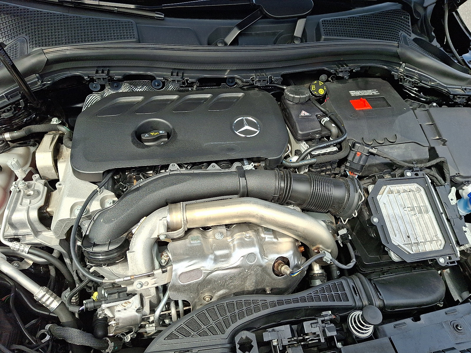 Certified 2025 Mercedes-Benz GLA 250 4MATIC image 27