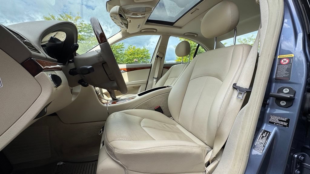 Used 2005 Mercedes-Benz E 320 CDI Sedan image 11