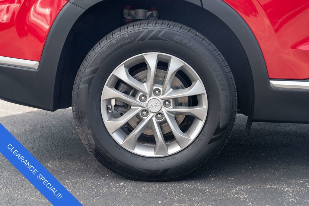 Used 2020 Hyundai Santa Fe SE image 9