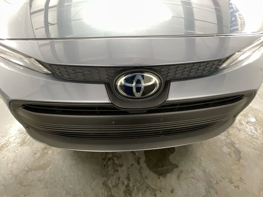Used 2023 Toyota Corolla LE image 27