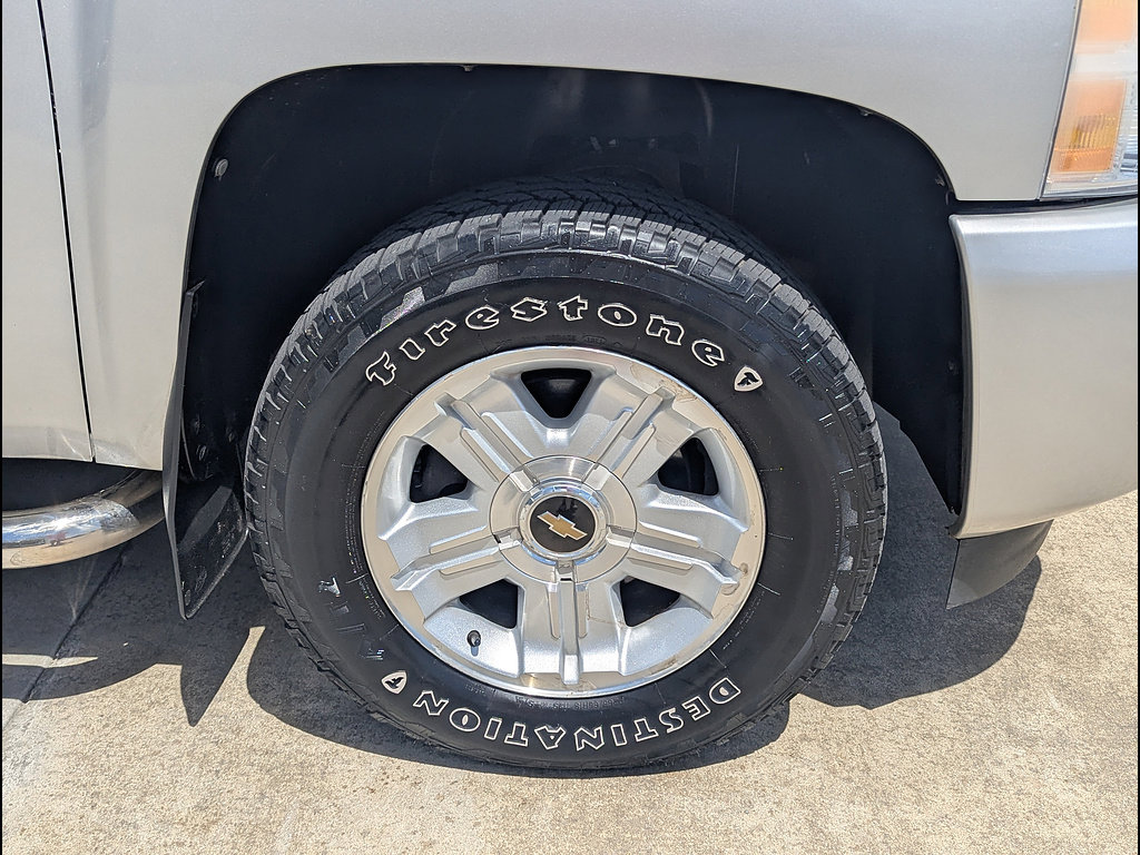 Used 2011 Chevrolet Silverado 1500 LTZ w/ LTZ Plus Package AWD/4WD image 17