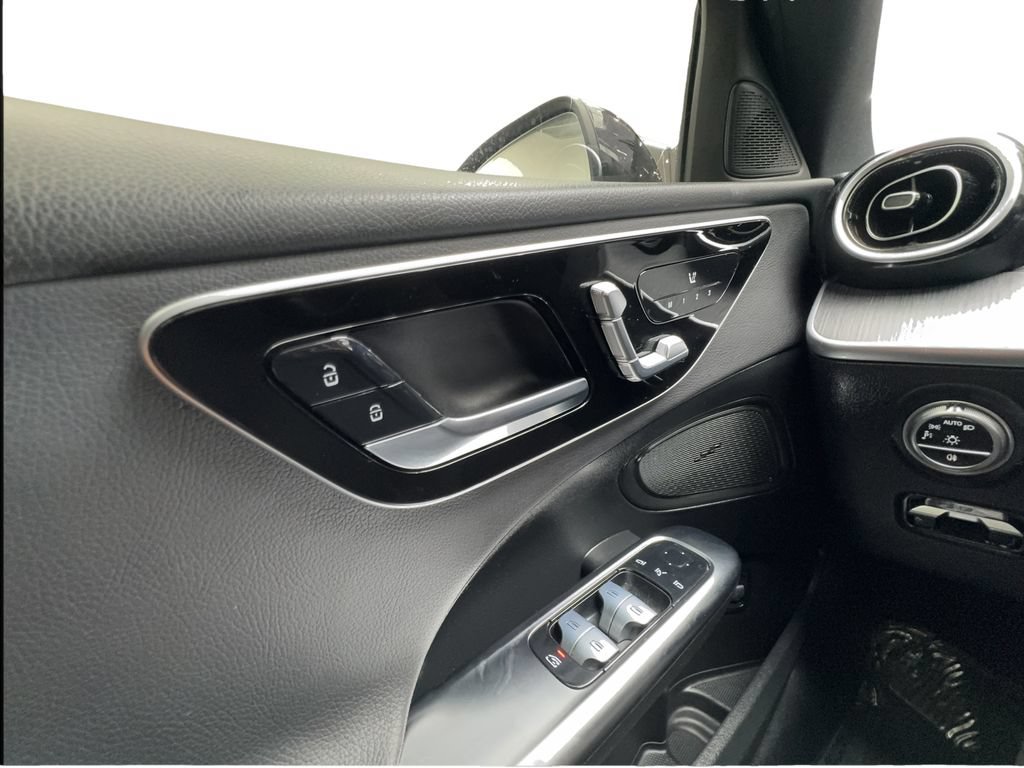 Used 2023 Mercedes-Benz C 300 Sedan image 47