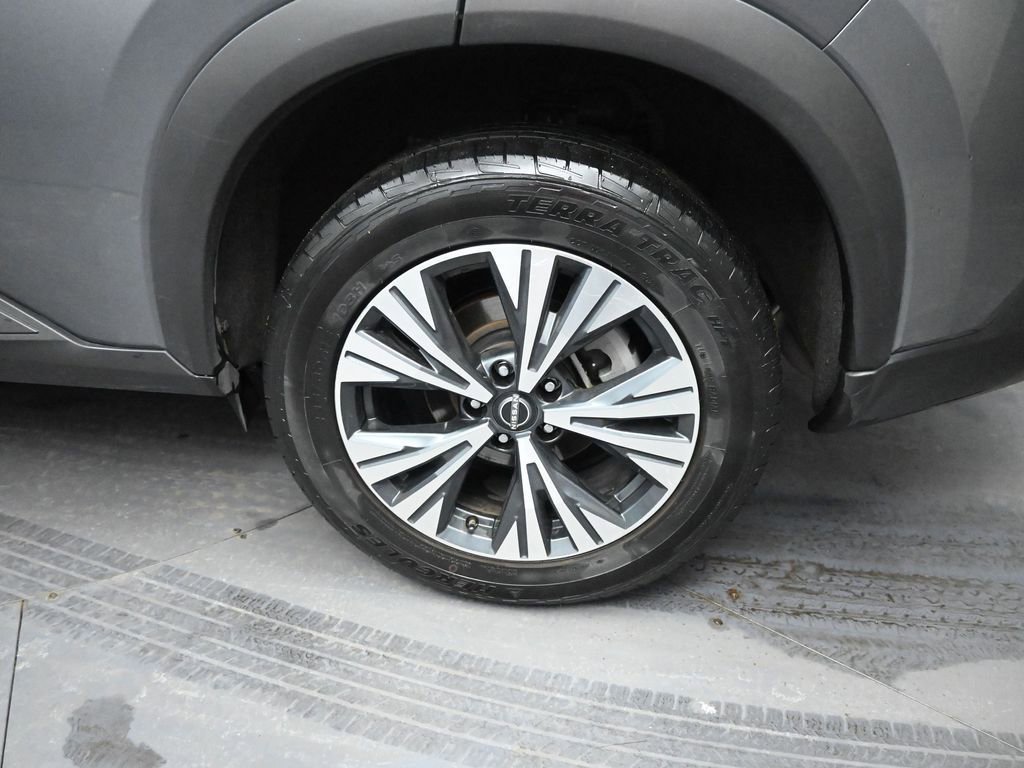 Used 2023 Nissan Rogue SV image 15