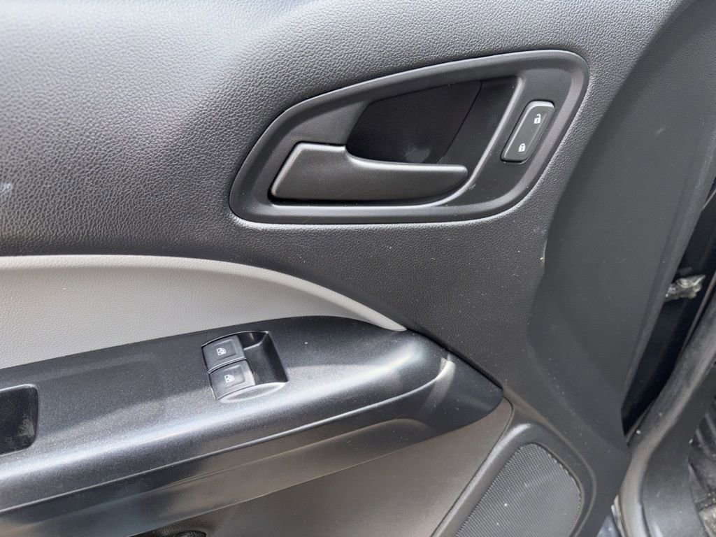 Used 2020 Chevrolet Colorado W/T RWD image 11