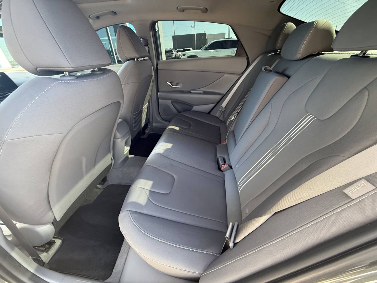 Used 2024 Hyundai Elantra SEL w/ Convenience Package image 13