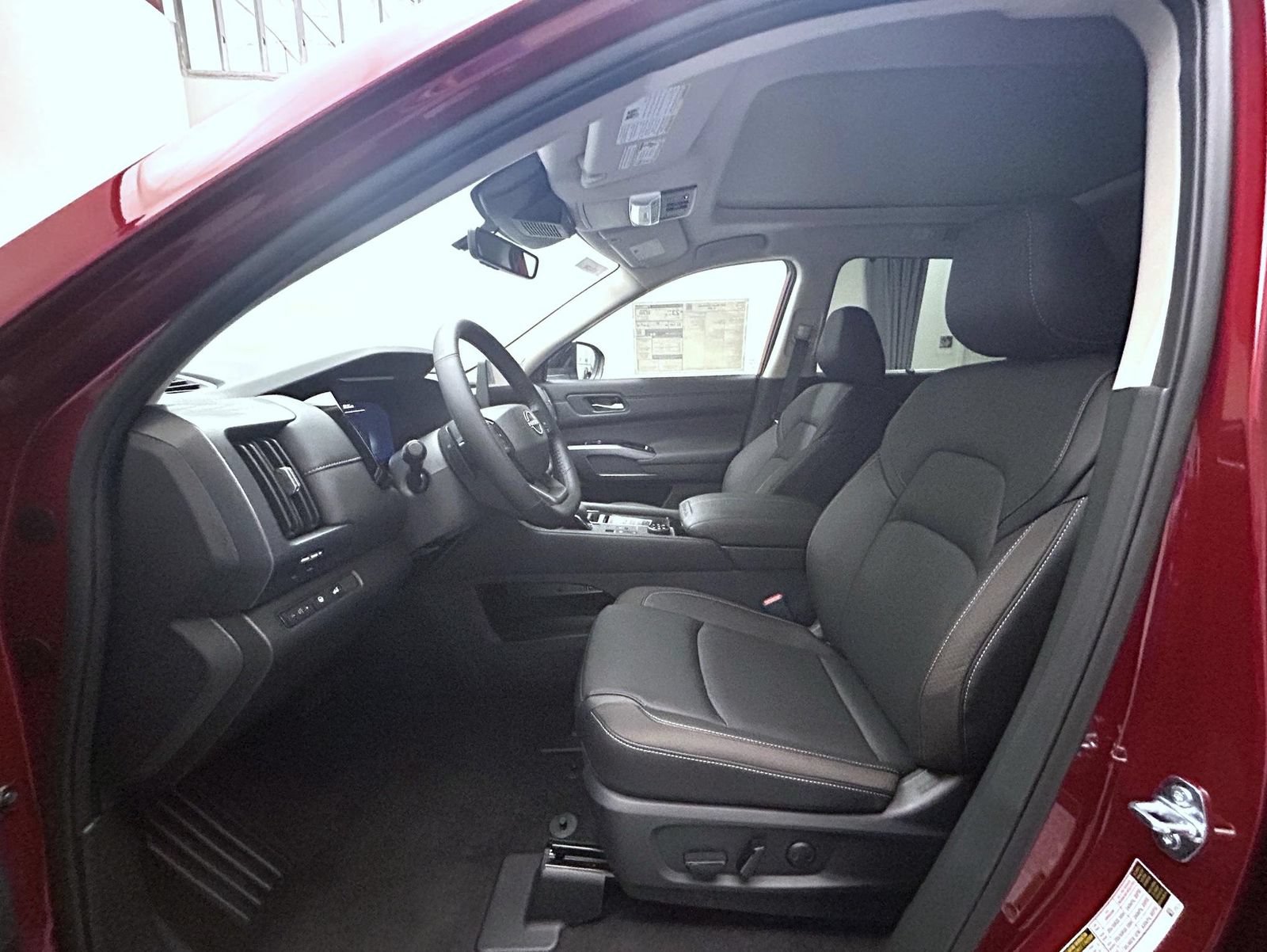 New 2026 Nissan Pathfinder SL w/ SL Premium Package AWD/4WD image 10