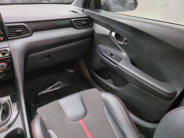 Used 2019 Hyundai Veloster Turbo image 17