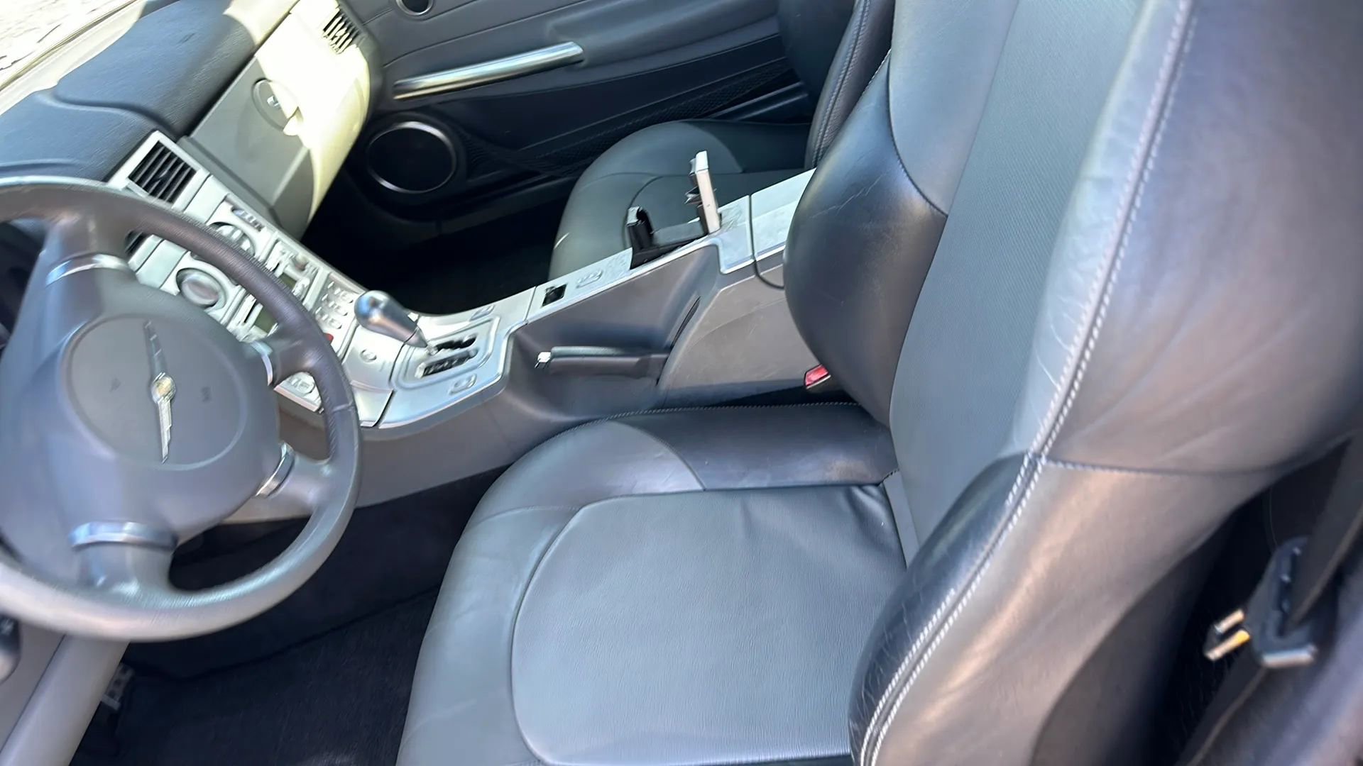 Used 2005 Chrysler Crossfire Limited image 14