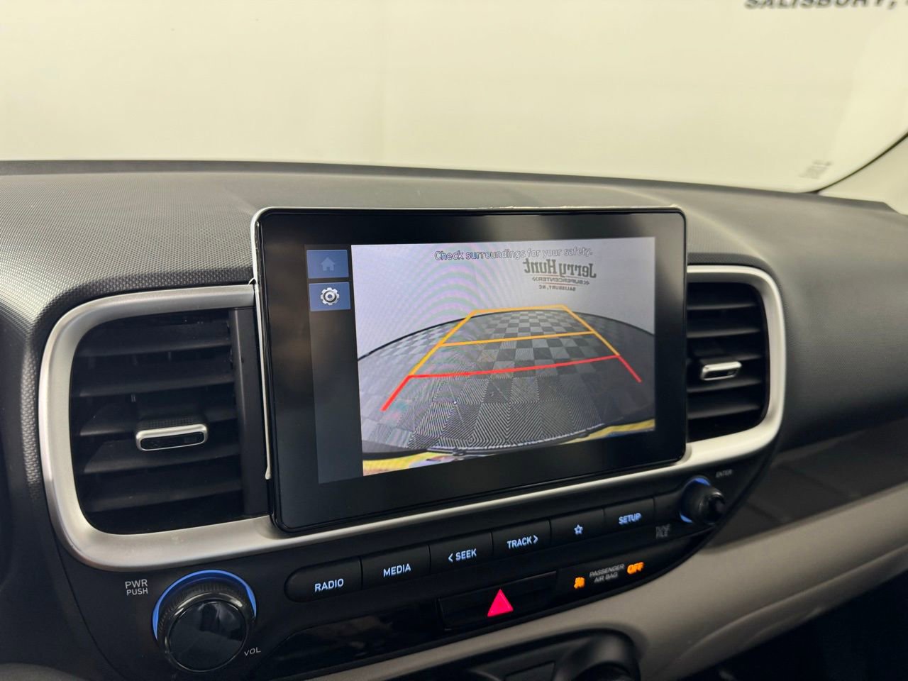 Used 2025 Hyundai Venue SEL image 16