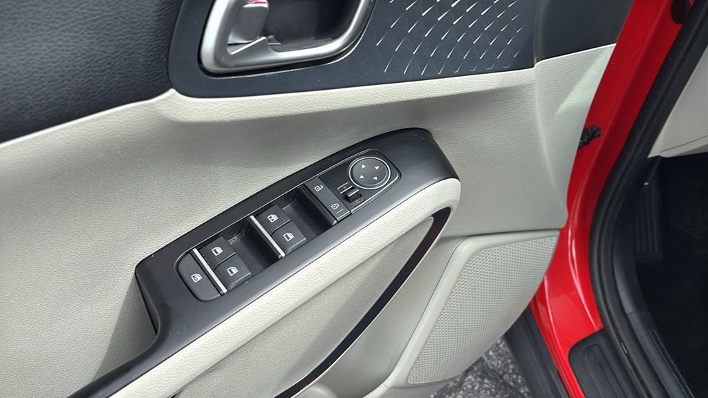 Used 2022 Kia Soul S FWD image 14