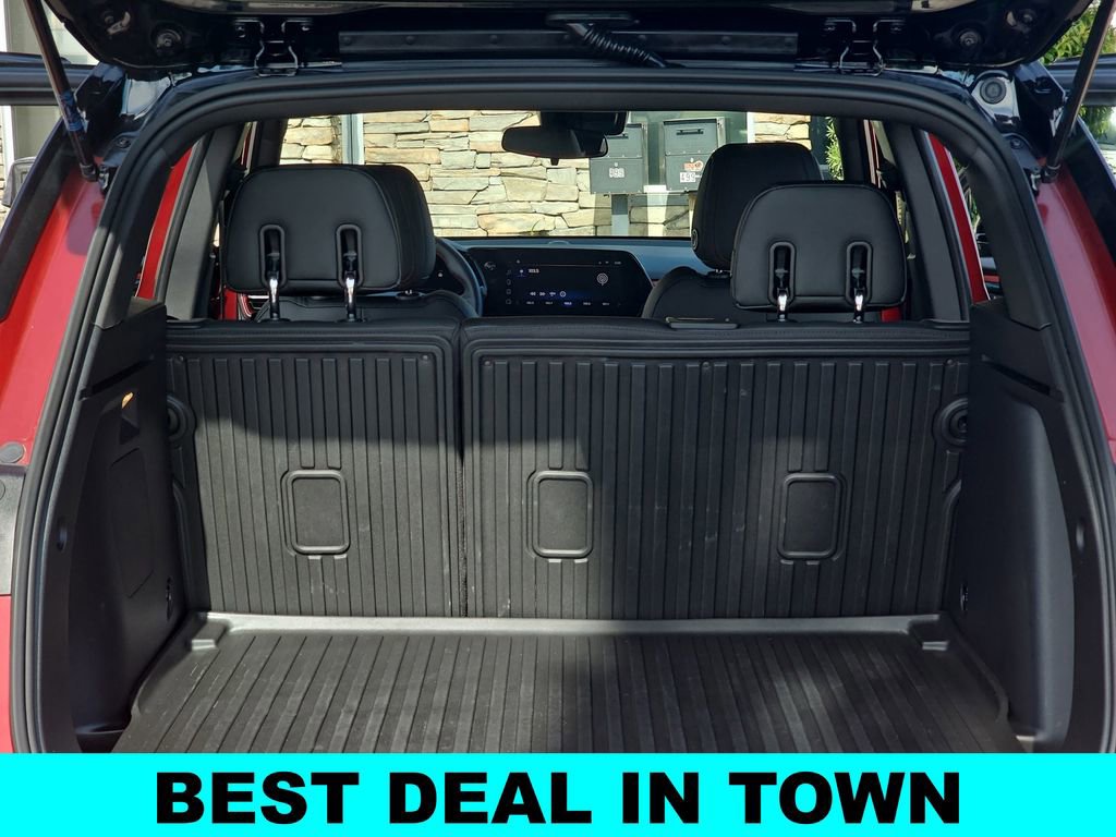 Used 2025 Chevrolet TrailBlazer RS w/ Driver Confidence Package image 12