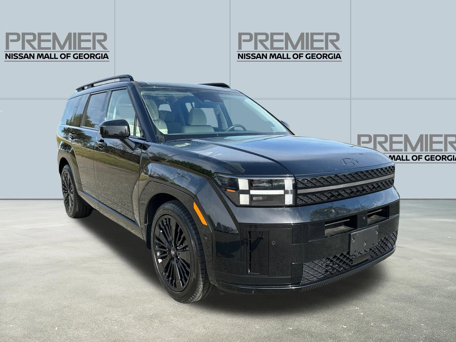 Used 2024 Hyundai Santa Fe Calligraphy image 3