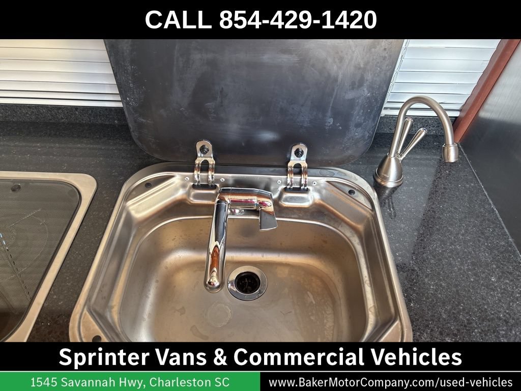 Used 2016 Mercedes-Benz Sprinter 3500 image 10