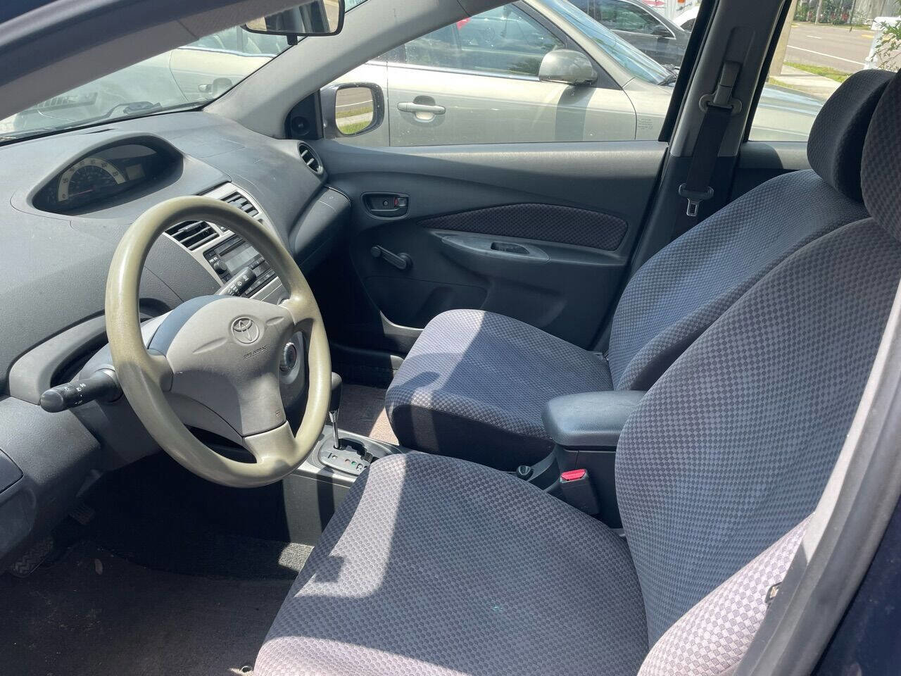 Used 2008 Toyota Yaris Sedan image 17