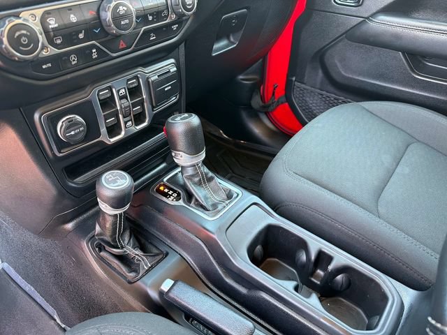 Used 2021 Jeep Wrangler Unlimited Sahara w/ Uconnect 4C Nav & Sound Group AWD/4WD image 24