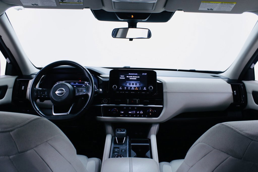 Used 2022 Nissan Pathfinder SV image 18