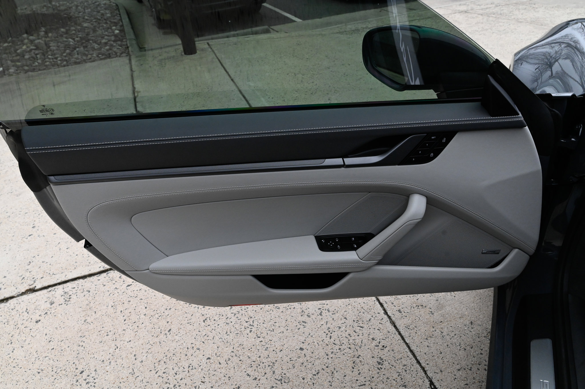 Used 2025 Porsche 911 Carrera image 19