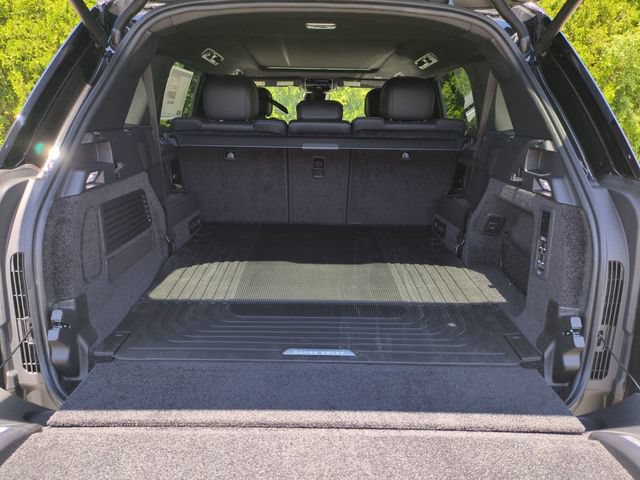 New 2026 Land Rover Range Rover Long Wheelbase SE AWD/4WD image 16