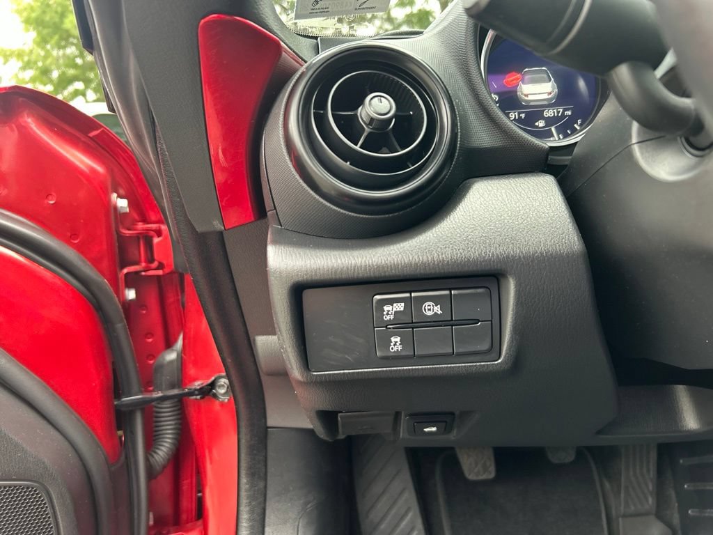 Used 2025 MAZDA MX-5 Miata Club RWD image 24