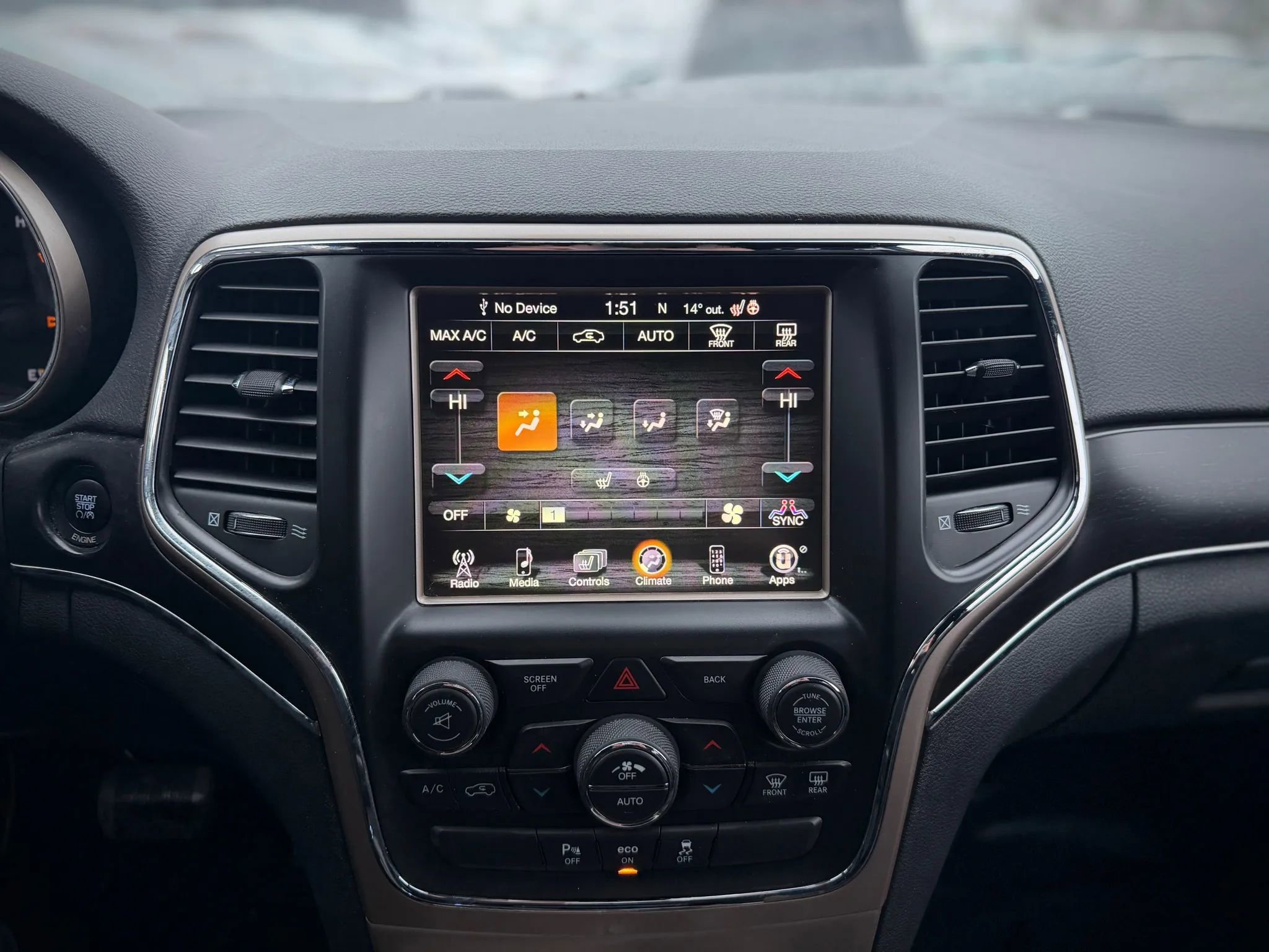 Used 2014 Jeep Grand Cherokee Limited image 16