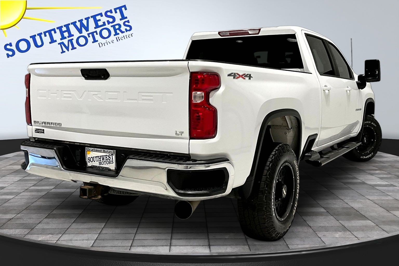 Used 2022 Chevrolet Silverado 2500 LT w/ Fleet Comfort Package AWD/4WD image 7