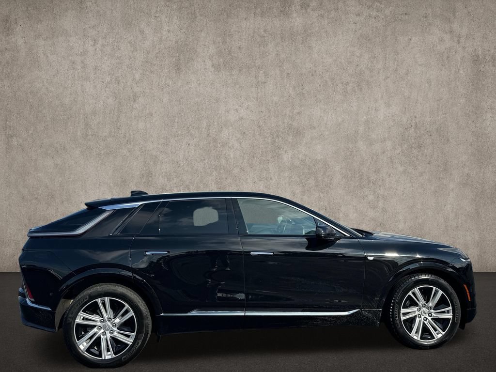 Used 2024 Cadillac Lyriq Tech w/ Driver Assist Package AWD/4WD image 5