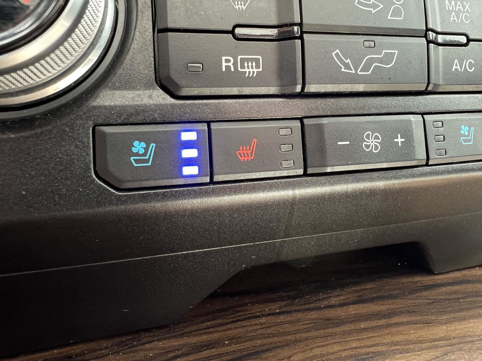 Used 2020 Ford F150 Lariat w/ Equipment Group 502A Luxury AWD/4WD image 43