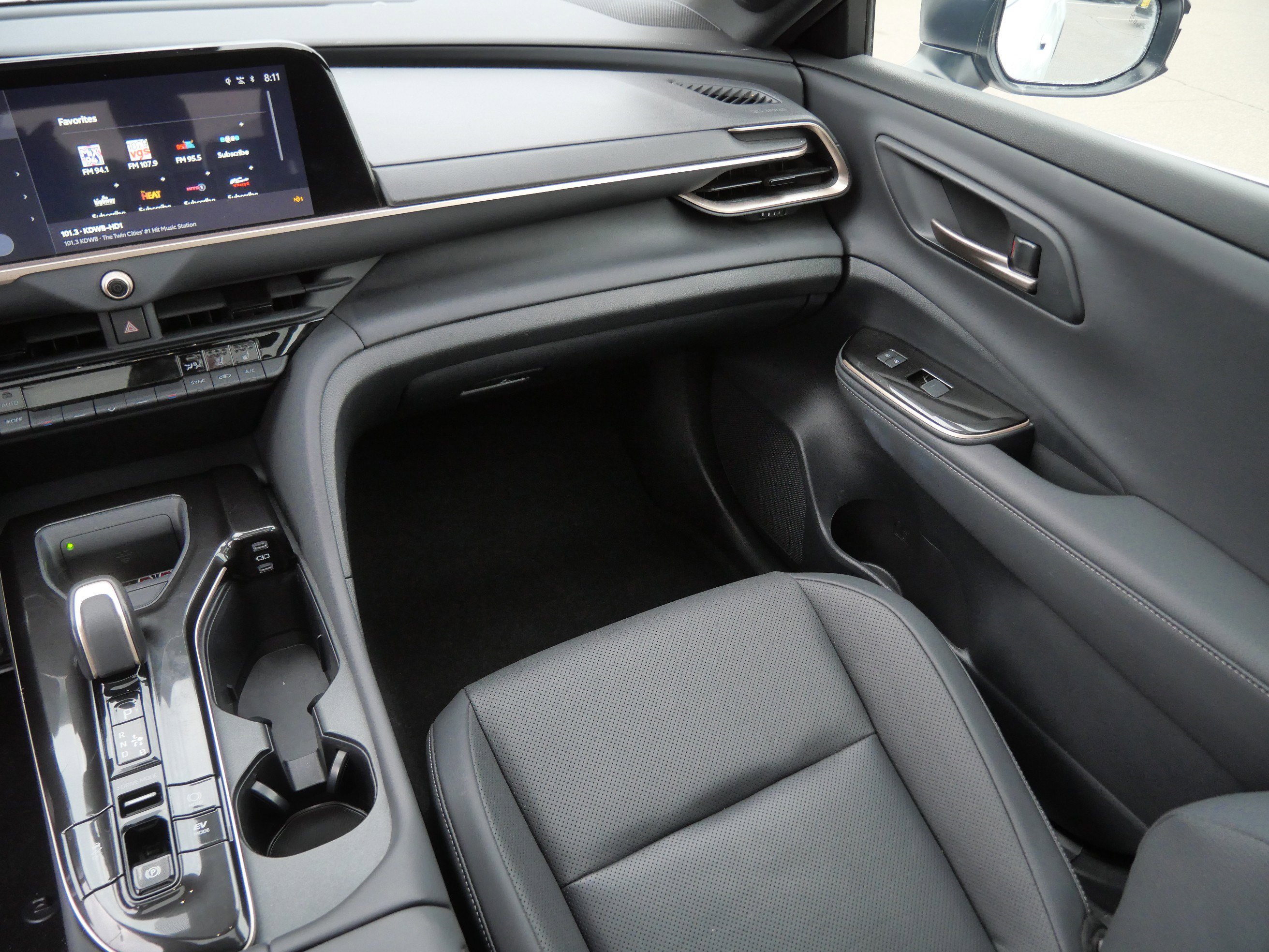 Certified 2026 Toyota Crown Limited w/ Advanced Technology Package image 12