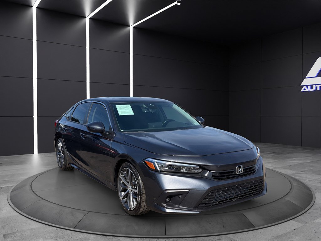 Used 2024 Honda Civic Touring image 3