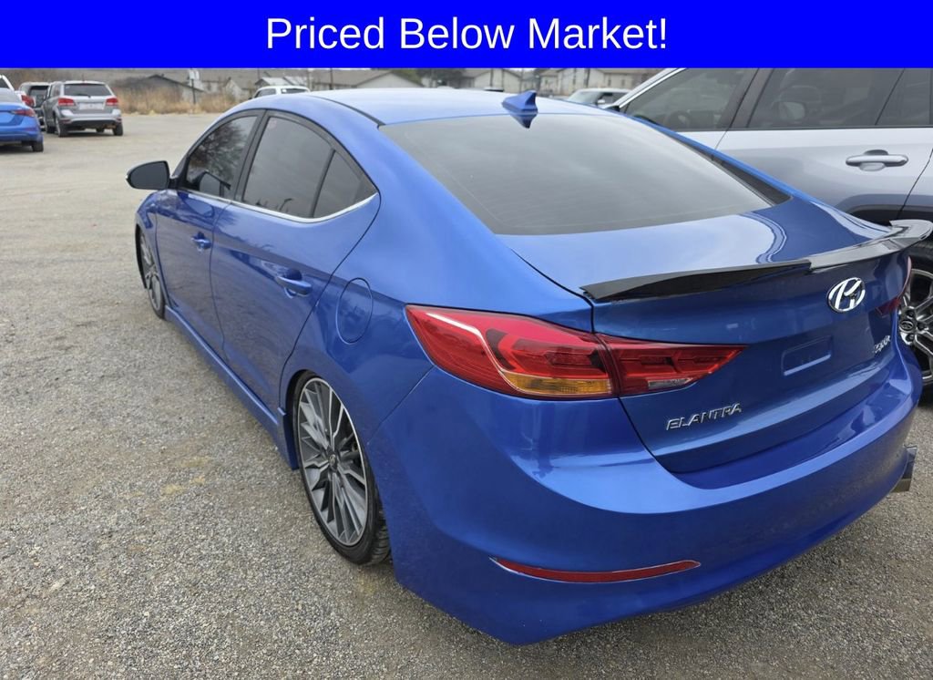 Used 2018 Hyundai Elantra Sport image 4